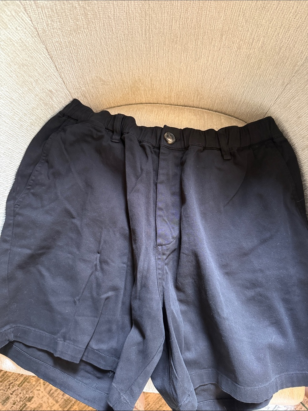 Cove Men's Black Flat-Front Casual Shorts
